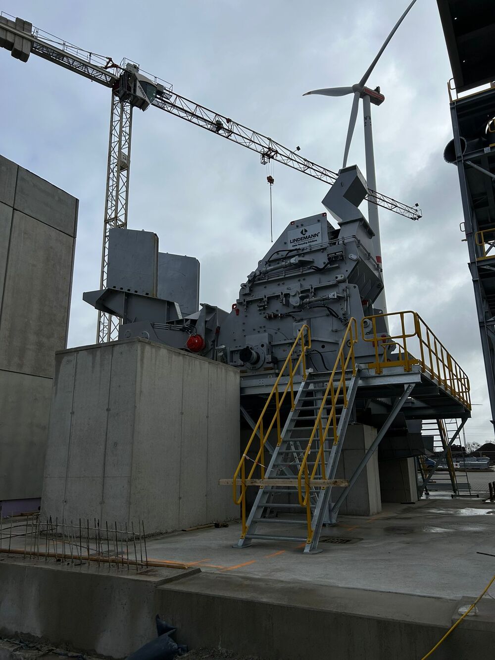 Montáž ocelových konstrukcí a deskových dopravníků