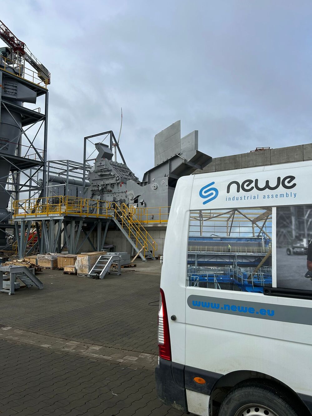 Montáž ocelových konstrukcí a deskových dopravníků